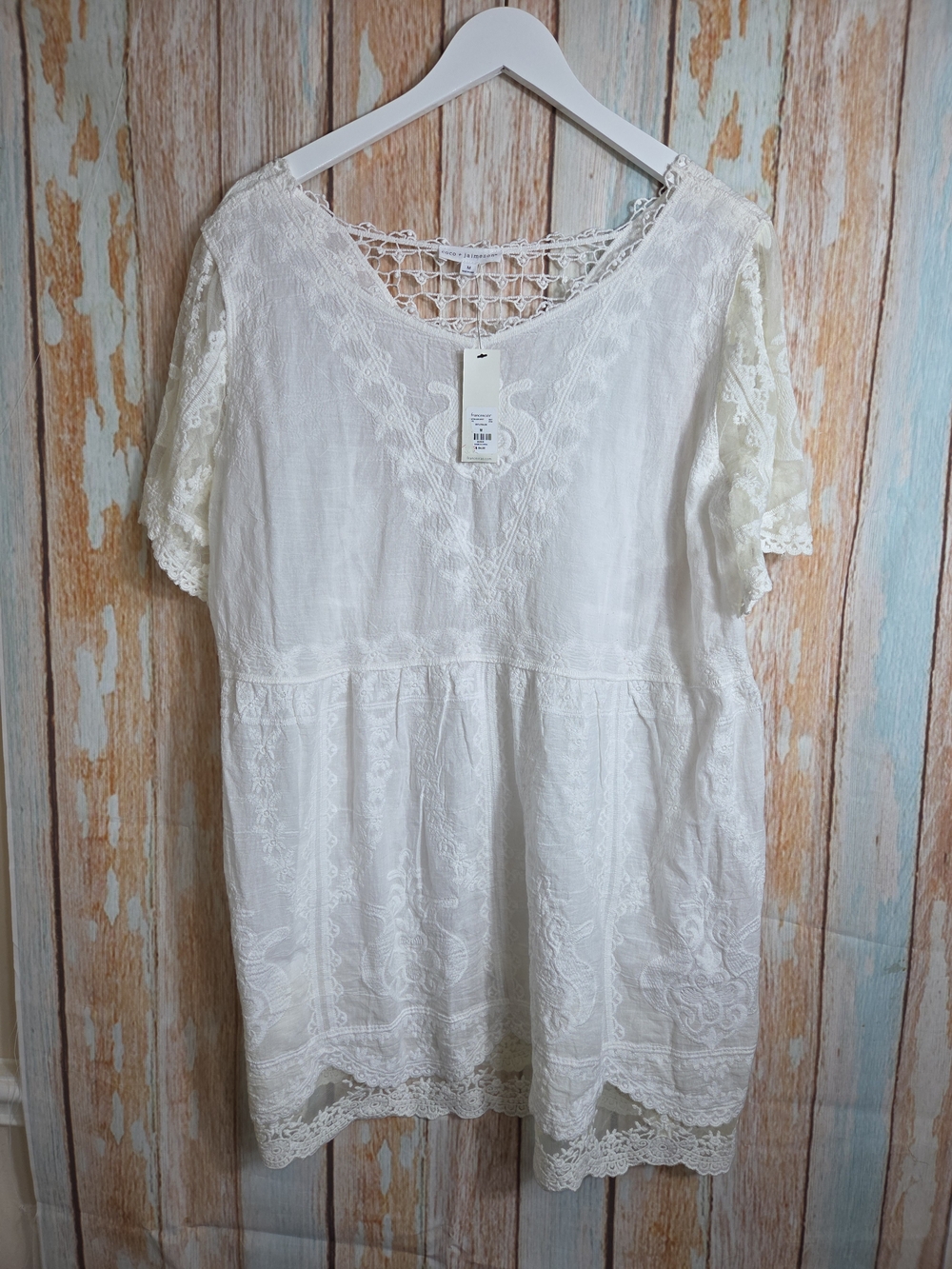 Francesca's Coco & Jamison Collections Cream Lace Crochet Tunic. Size M